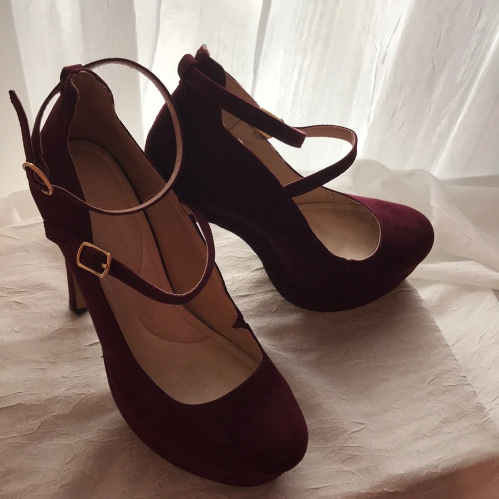 🦋Eva.mendes Platforms Size 8👠